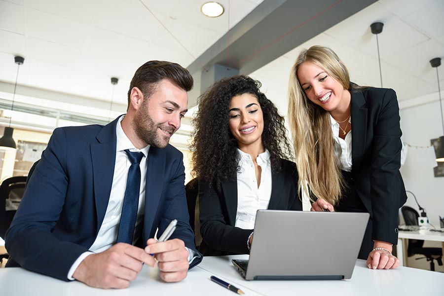 equipo de trabajo abordando el cambio